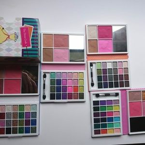 Eyeshadow palettes